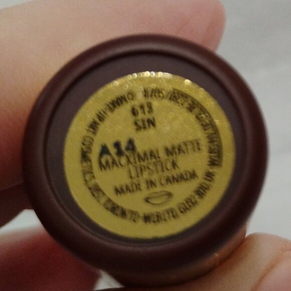 MAC Macximal Matte 'Sin' Lipstick Ltd Edition Gold Standard Tube-New No Box - Picture 3 of 5